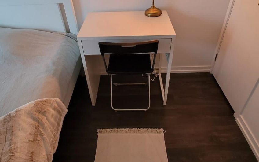 PRIVATE BEDROOM FOR RENT/  LIBERTY VILLAGE