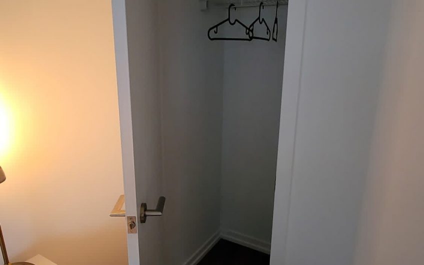 PRIVATE BEDROOM FOR RENT/  LIBERTY VILLAGE